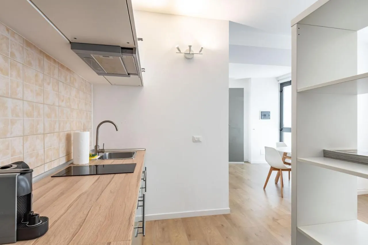 RELSTAY - Porta Romana - Large Studio Milano